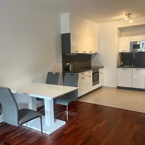  Apartament Garden Tower S Balkonem, Garaz